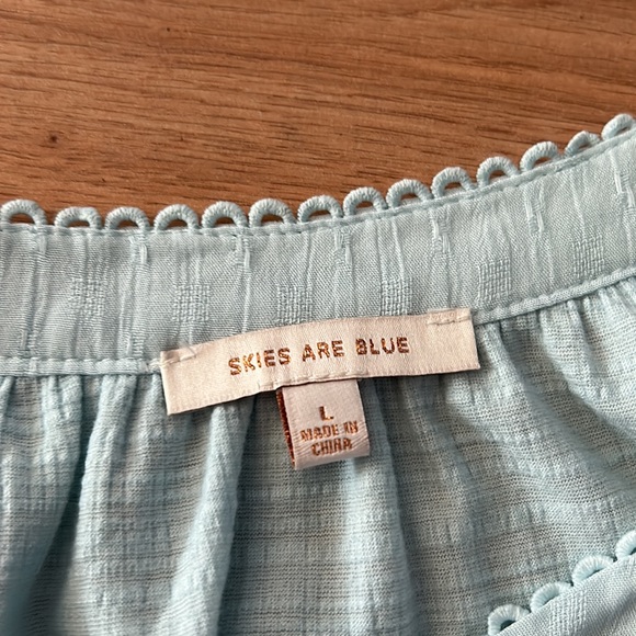 Skies Are Blue Top - Picture 3 of 5